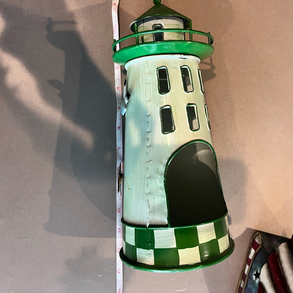 Patriotic Statue and Lighthouse Metal Tealight Holders - Picture 9 of 16
